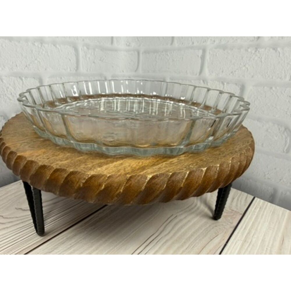 Anchor Hocking Savannah Quiche Pie Dish Floral Bottom Scalloped Clear VTG - Picture 4 of 8
